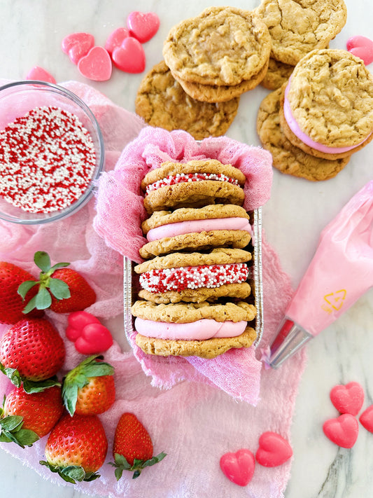 Oatmeal cream pies using Whipzi™ strawberry powdered sugar for a strawberry cream filling for old fashioned cream pies recipe easy oatmeal creme pie recipe